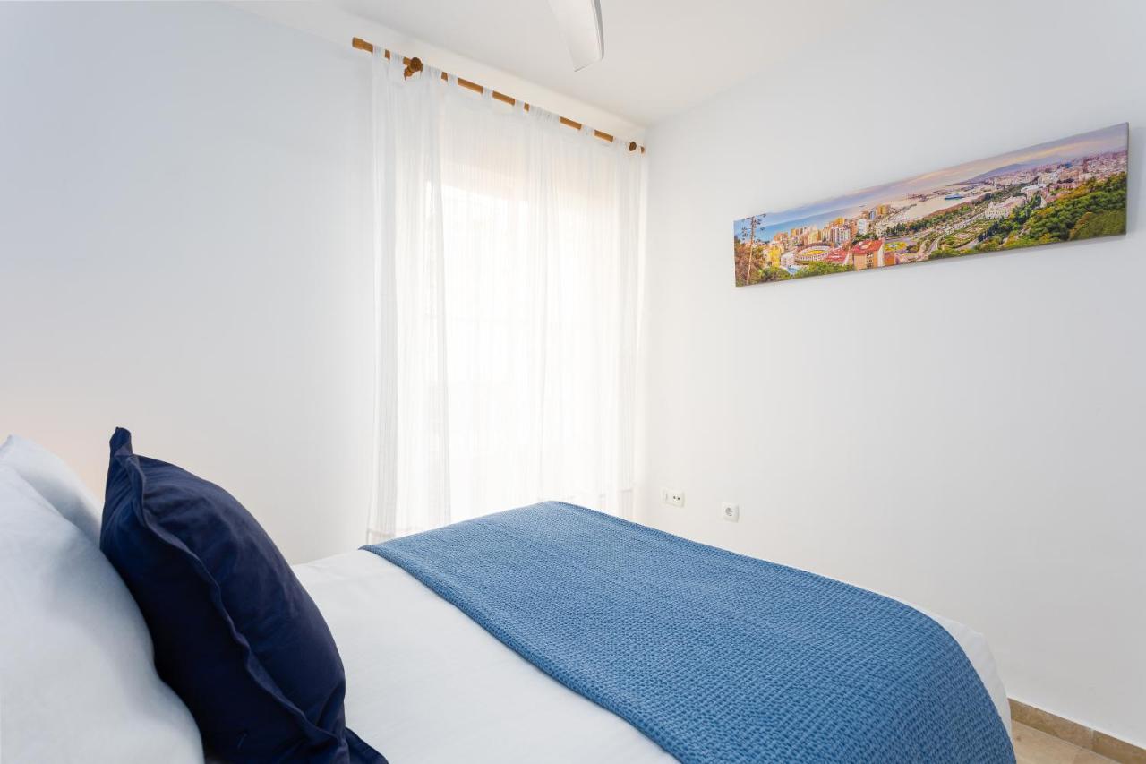 Holidays2Malaga Capuchinos French Balconies, Private Parking, Wifi & Air Con Εξωτερικό φωτογραφία