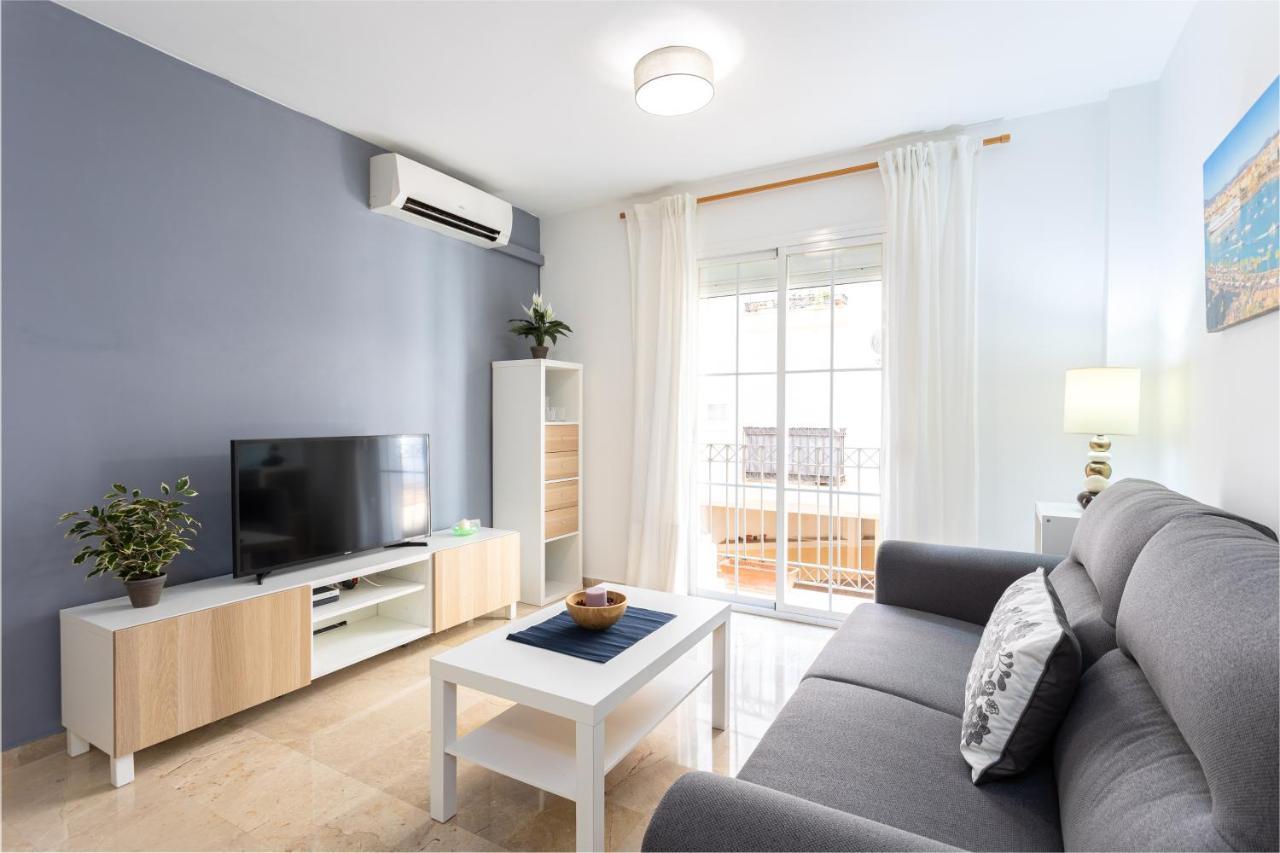 Holidays2Malaga Capuchinos French Balconies, Private Parking, Wifi & Air Con Εξωτερικό φωτογραφία