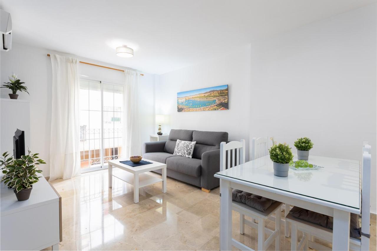 Holidays2Malaga Capuchinos French Balconies, Private Parking, Wifi & Air Con Εξωτερικό φωτογραφία